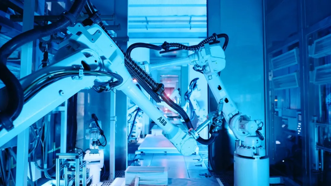 ABB Unveils AI-Powered Automated Spray Booth at Shanghai Super Factory, Doubling Capacity with 20% Efficiency Gain