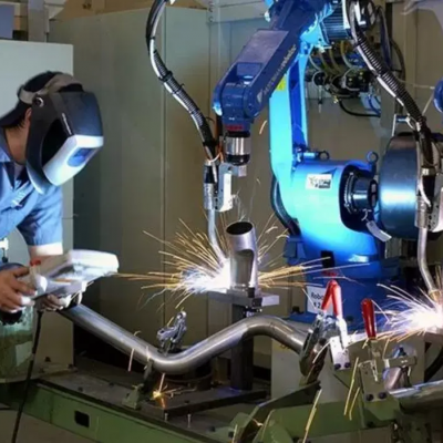 Industrial Robot YASKAWA AR1440 Arc Welding Workstation Image 3