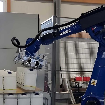 Yaskawa Welding GP280 6 Axis Industrial Robot Arm Handling Laser Welding Polishing Robotic Arm Image 3