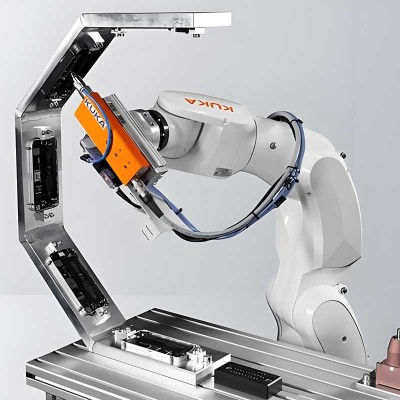KUKA KR4 R600 Small Parts Handling Robot Image 4